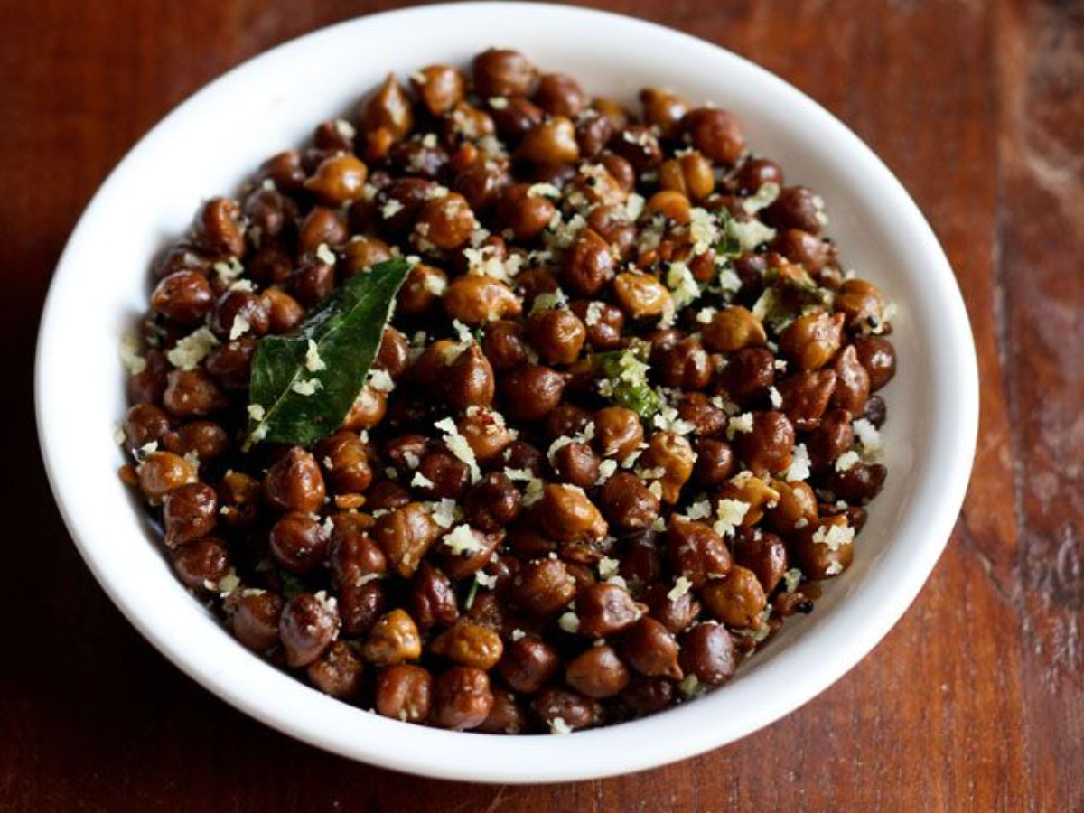 काले चने से बनाएं स्वादिष्ट और प्रोटीन से भरपूर रेसिपी, जो भूख भी मिटाए और सेहत भी बढ़ाए। - Photo Gallery