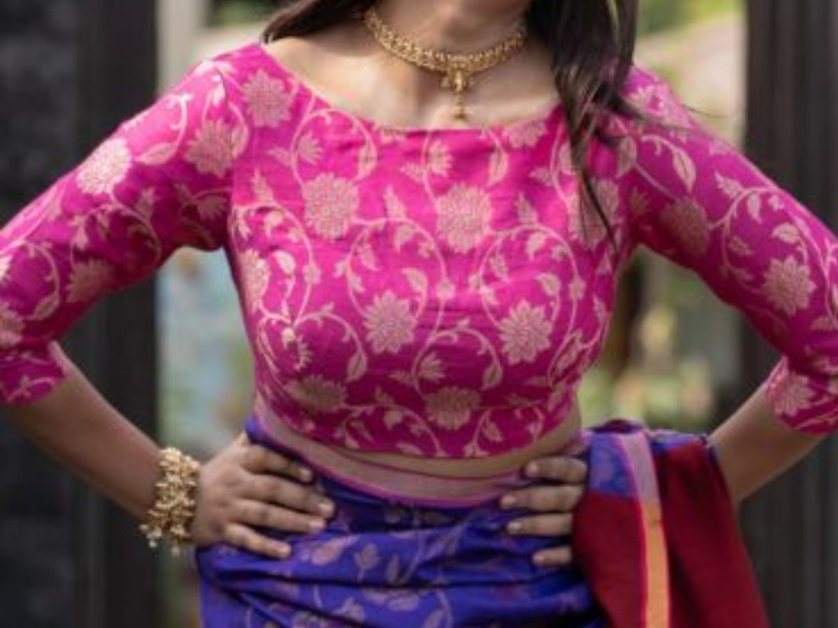 Sexy Blouse Design पहन करें  हर नजर को अपनी तरफ अट्रैक्ट और बन जाये महफिल की जान