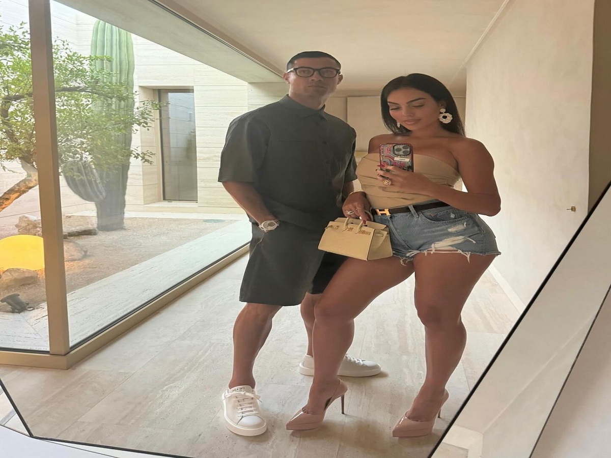 Cristiano Ronaldo: रोनाल्डो नें 9 साल तक डेट के बाद किया सगाई का एलान, जॉर्जिना से पहले रह चुकी हैं 18 से भी ज्यादा गर्लफ्रेंड - Photo Gallery