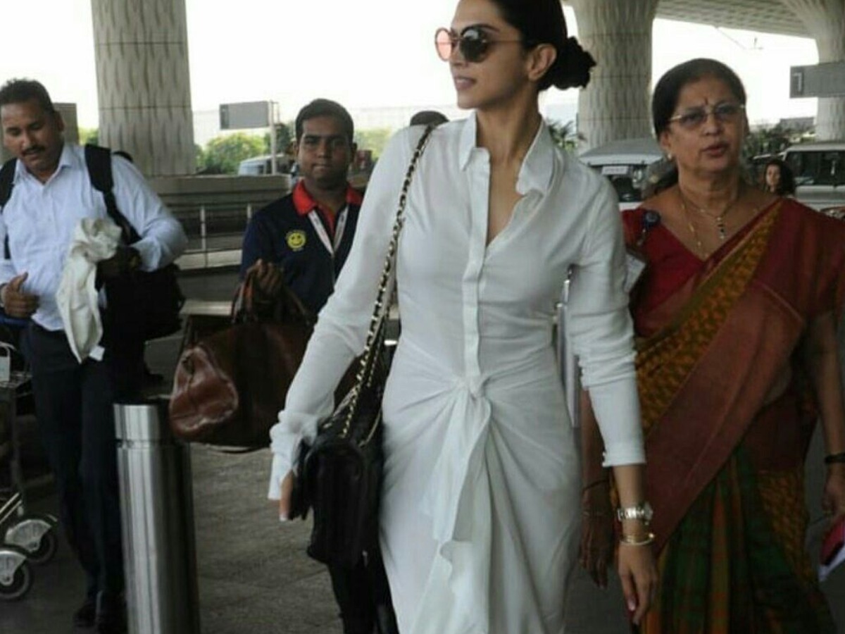 क्या आप भी हैं Celebrity के  Airport Fashion Style से ओब्सेस्टसे ,तो आप भी कर सकते हैं यह ट्रेंडी लुक - Photo Gallery