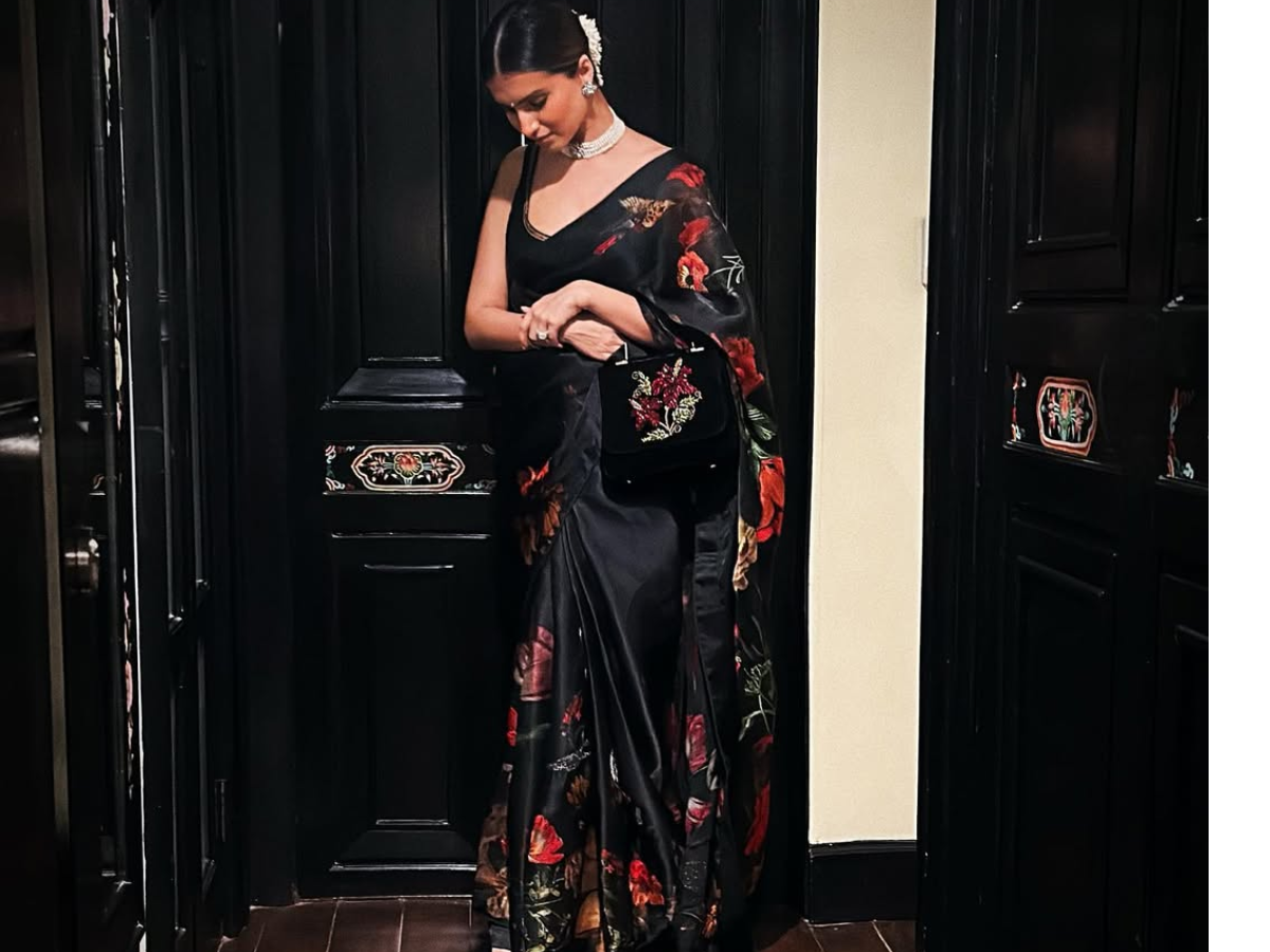 Rakshabandhan पर दिखना है अट्रैक्टिव? तो ट्राई करें Tara Sutaria से इंस्पायर स्टाइलिश आउटफिट आइडियाज, लगेंगी एकदम बवाल - Photo Gallery