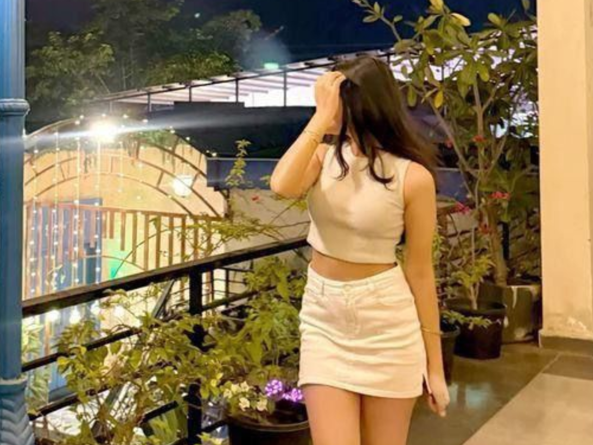 Girls born on the 2nd 11th 20th and 29th of the month - Photo Gallery