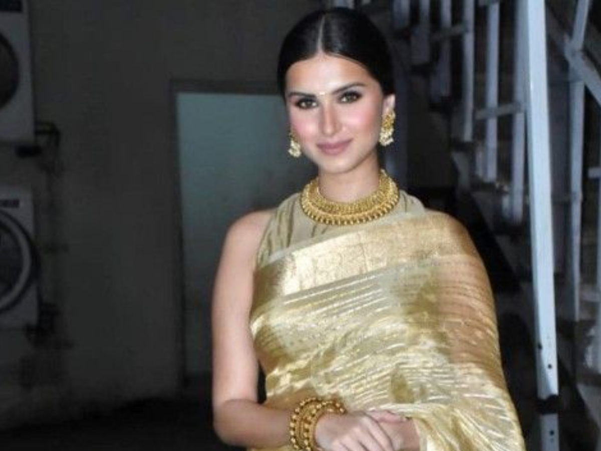 Rakshabandhan पर दिखना है अट्रैक्टिव? तो ट्राई करें Tara Sutaria से इंस्पायर स्टाइलिश आउटफिट आइडियाज, लगेंगी एकदम बवाल - Photo Gallery