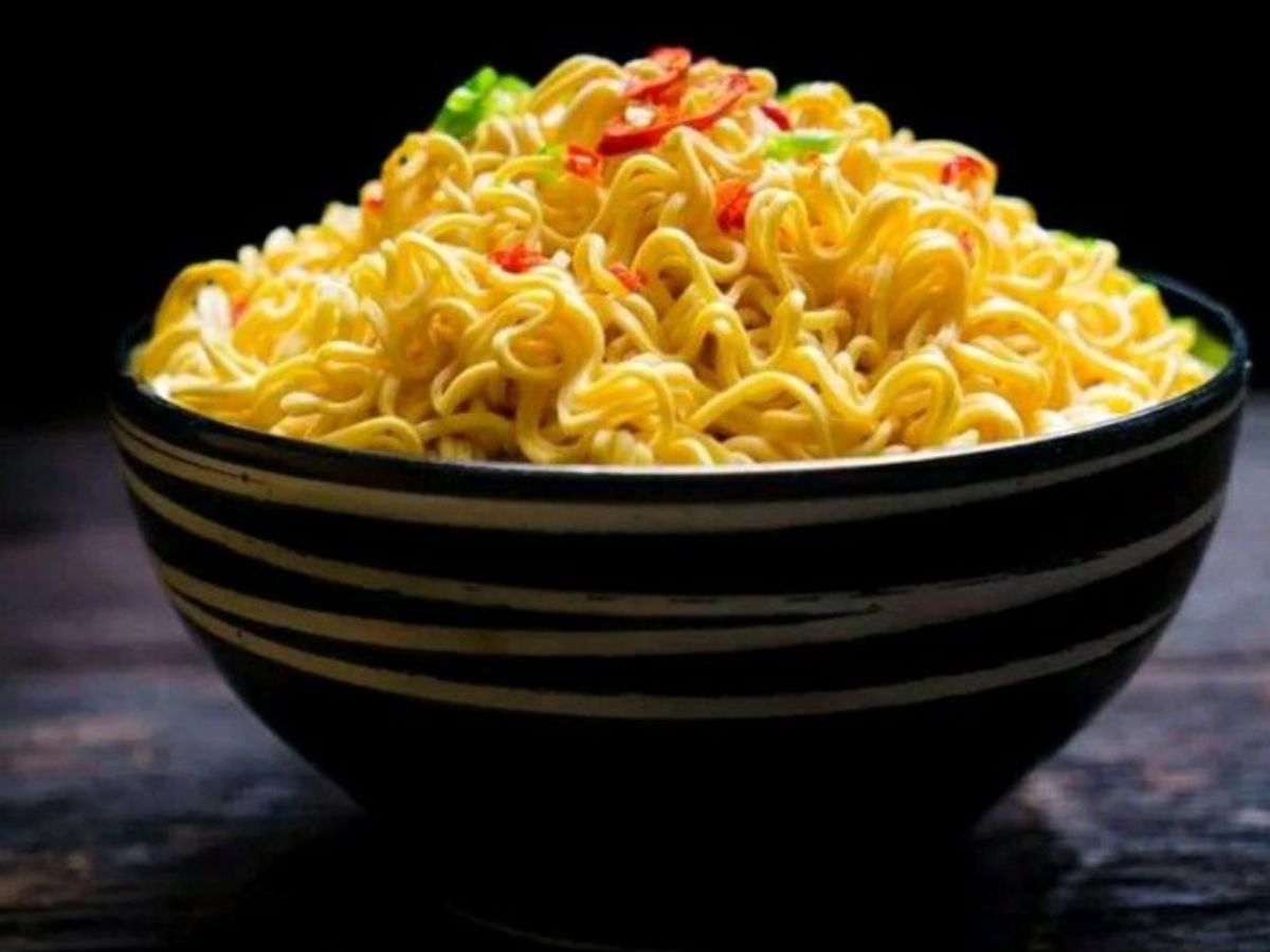 आयरन-रिच’ आटा नूडल्स का सच: पैक में सिर्फ 1.2% पालक - Photo Gallery