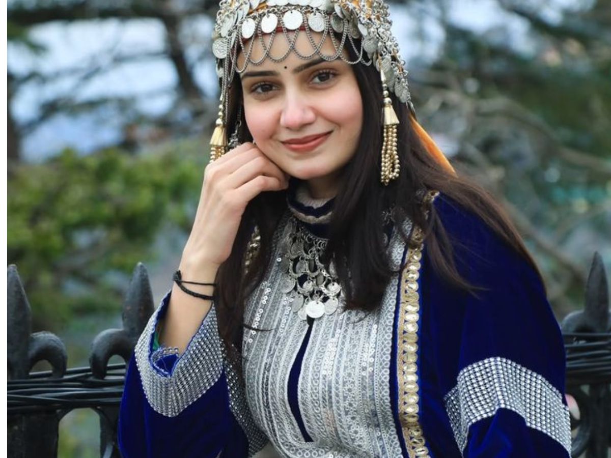 भारत में बसी हैं दुनिया की सबसे खूबसूरत लड़कियां, तस्वीरें देखकर रशियन फैंस भी रह जाएंगे दंग - Photo Gallery