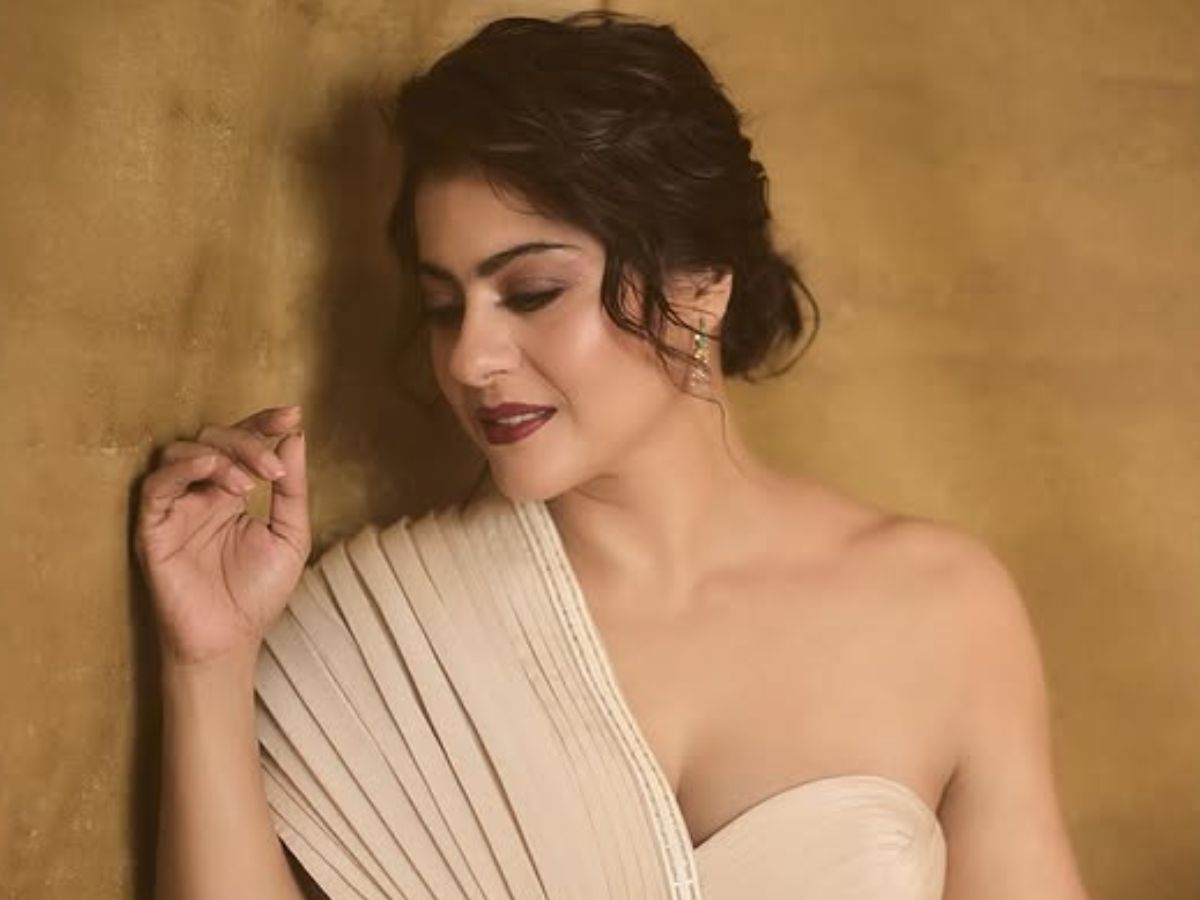 kajol का वन-शोल्डर वाला hot और sexy लुक देखकर छूट गए फैंस के पसीने ! - Photo Gallery