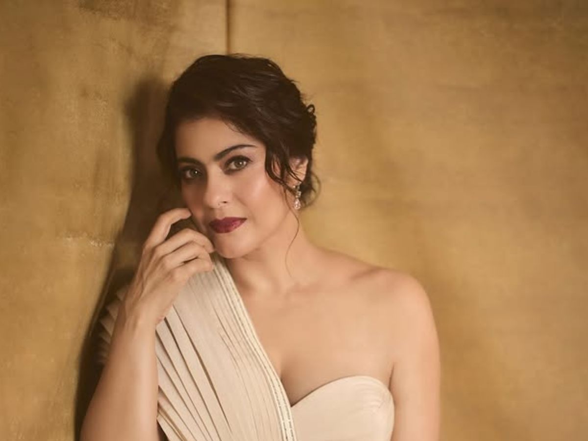 Kajols bold lipstick made everyone crazy about her - Photo Gallery