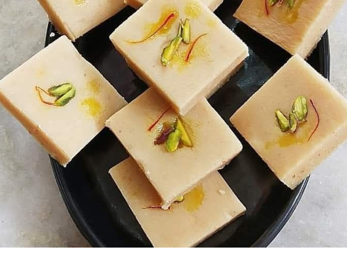 Rakshabandhan special 2025 : घेवर से काजू कतली तक, मिठाइयों की शाही रेसिपी - Photo Gallery