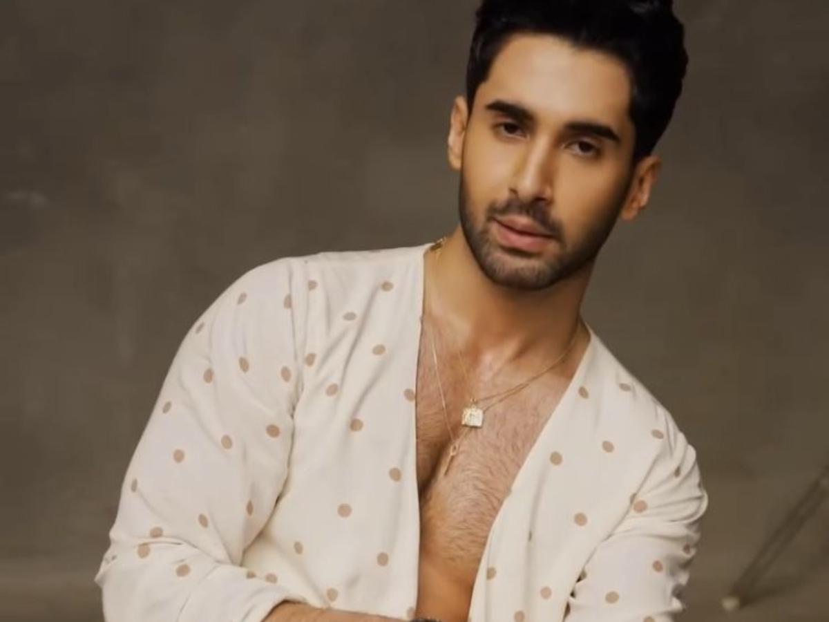 टॉप 6 Gen-Z Bollywood Actors जिनहोंने किया तगड़ा “ट्रांसफॉर्मेशन”, Sexy बॉड़ी देख आंखें रह जाएंगी खुली की खुली, वेदांग रैना से लेकर ईशान खट्टर हैं शामिल - Photo Gallery