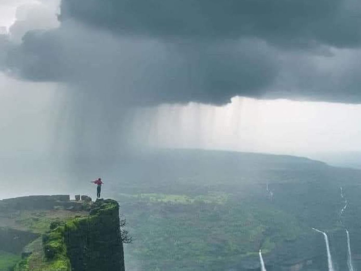 क्या इस सितंबर है घूमने का प्लान? तो इन हिल स्टेशनों पर जाएं और सारी परेशानियाँ भूल जाएं - Photo Gallery