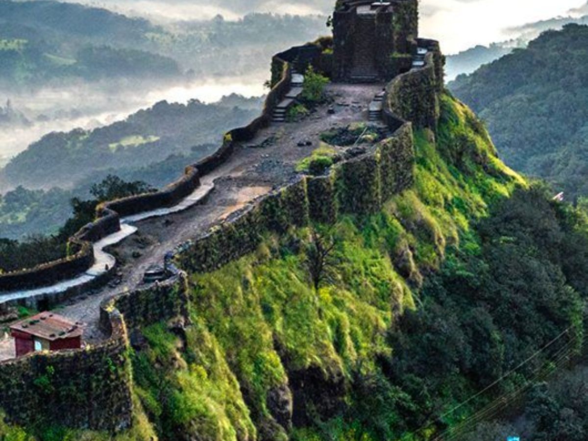 क्या इस सितंबर है घूमने का प्लान? तो इन हिल स्टेशनों पर जाएं और सारी परेशानियाँ भूल जाएं - Photo Gallery