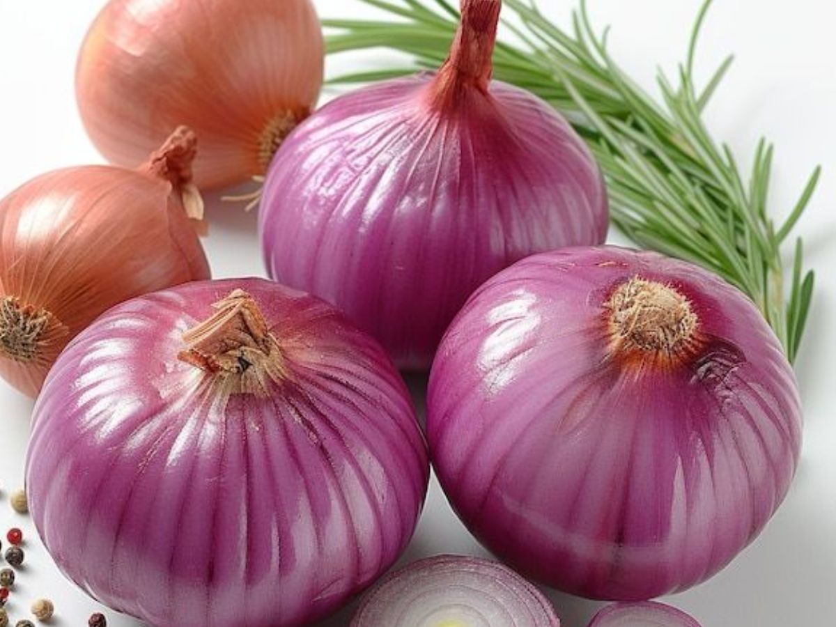 ये खाने की चीजे बना सकती हैं आपकी सांसों को बदबूदार और कर सकती हैं आपकी पर्सनालिटी को फीका - Photo Gallery