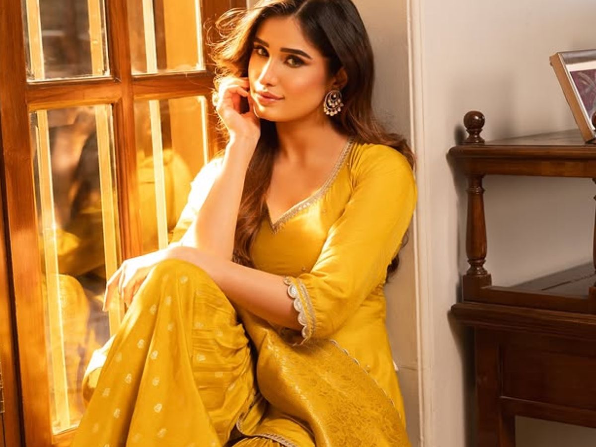 Rashas elegant look is making her attractive - Photo Gallery