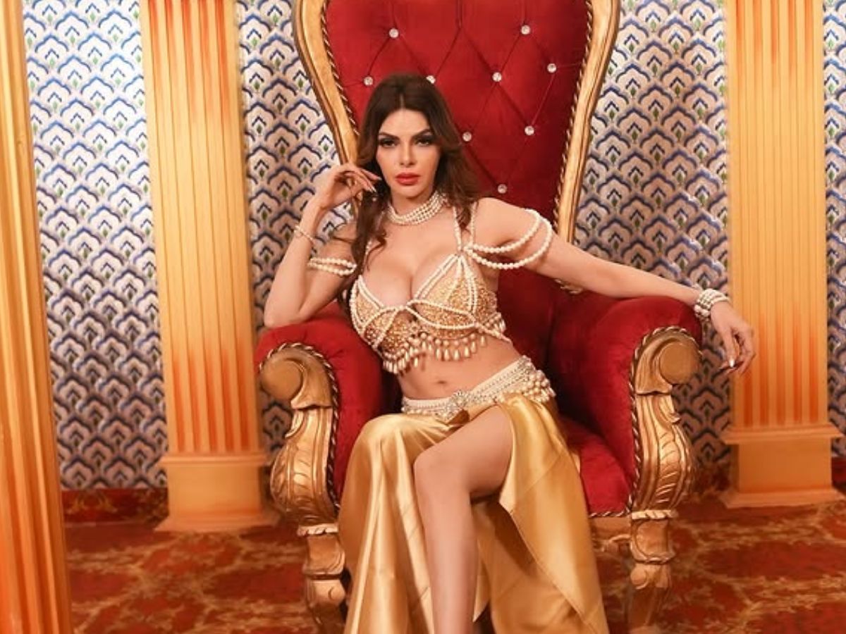 Sherlyn Chopra की इन बोल्ड तस्वीरों को देख, हुई फैंस के दिलों की धड़कन तेज - Photo Gallery