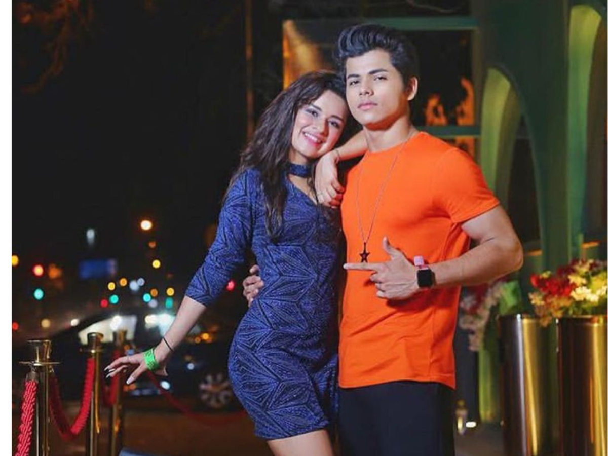 बोल्ड एक्ट्रेस  Avneet Kaur का इन लोगों के साथ जुड़ चुका है नाम, जानिए किसे कर रही हैं डेट - Photo Gallery