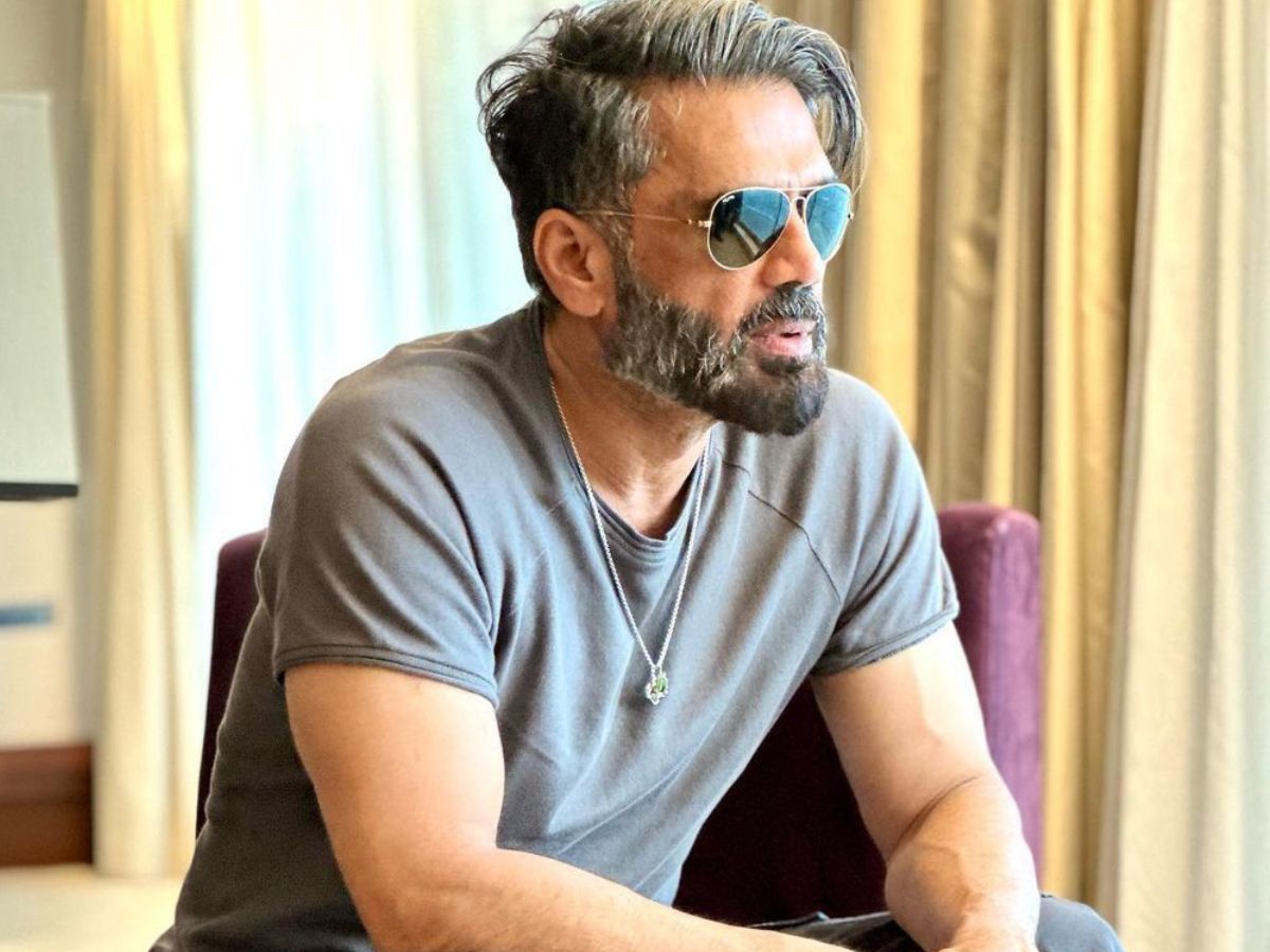 Suniel Shetty father used to clean the hotel - Photo Gallery