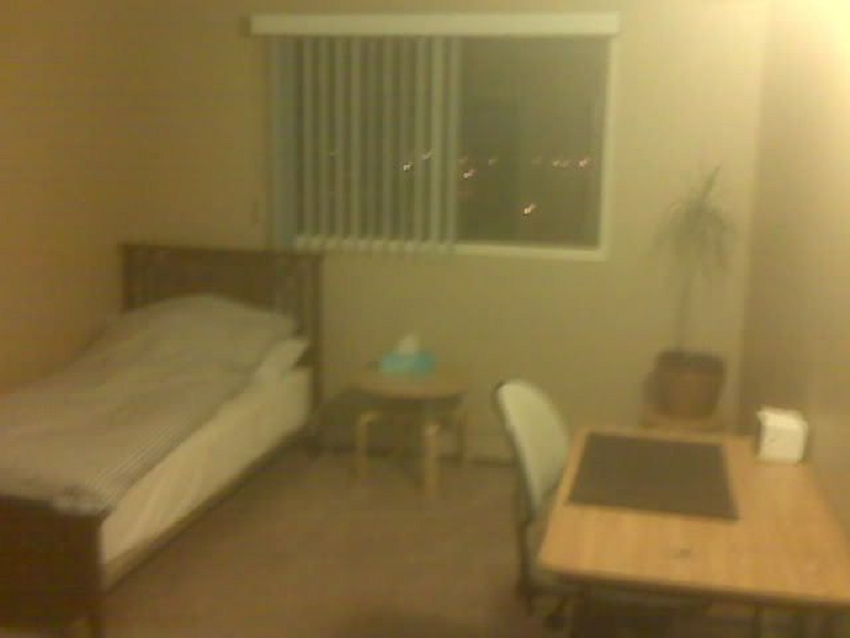 Vastu Tips For Prosperity: भूलकर भी न करें ये 6 वास्तु गलतियां, वरना मां लक्ष्मी हो जाएंगी नाराज और जीवन में बढ़ेगी आर्थिक तंगी - Photo Gallery