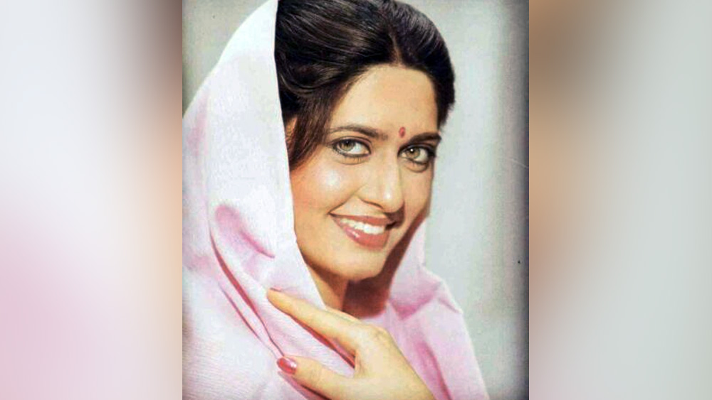 actress-archana-joglekar-rape-attempt-quit-film-industry जब शूटिंग के दौरान इस एक्ट्रेस से हुई रेप की कोशिश, कमरे का दरवाज़ा खोल अंदर घुसा शख्स और…