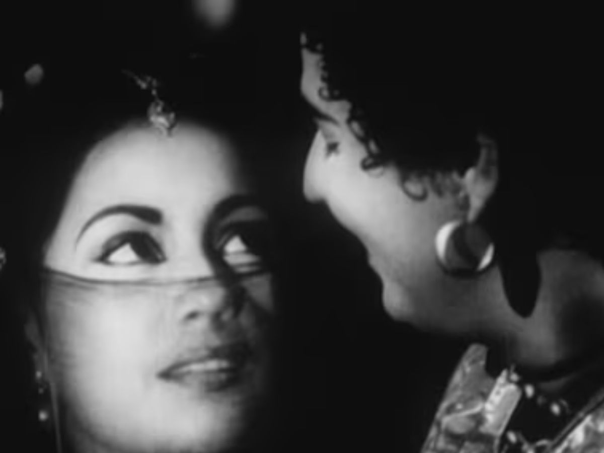 73 साल पुरानी लेकिन Evergreen फ़िल्म, आज भी यूट्यूब पर मचा रही है धमाल और रही है लोगों के दिलों पर राज - Photo Gallery