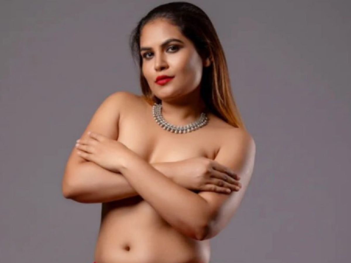 कैमरे में क़ैद हुआ Roopa Rayappa का ऐसा दिलकश और बोल्ड अंदाज की देख सबने बोला “शरम वरम बेच दी है क्या?” - Photo Gallery