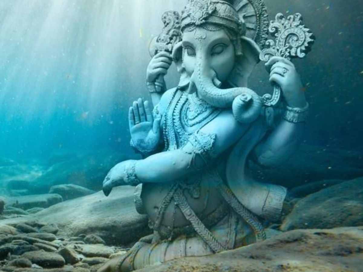 Ganpati Visarjan 2025: इन 6 बातों कि बंध ले गांठ अगर आप भी करने वाले है गणेश विसर्जन - Photo Gallery