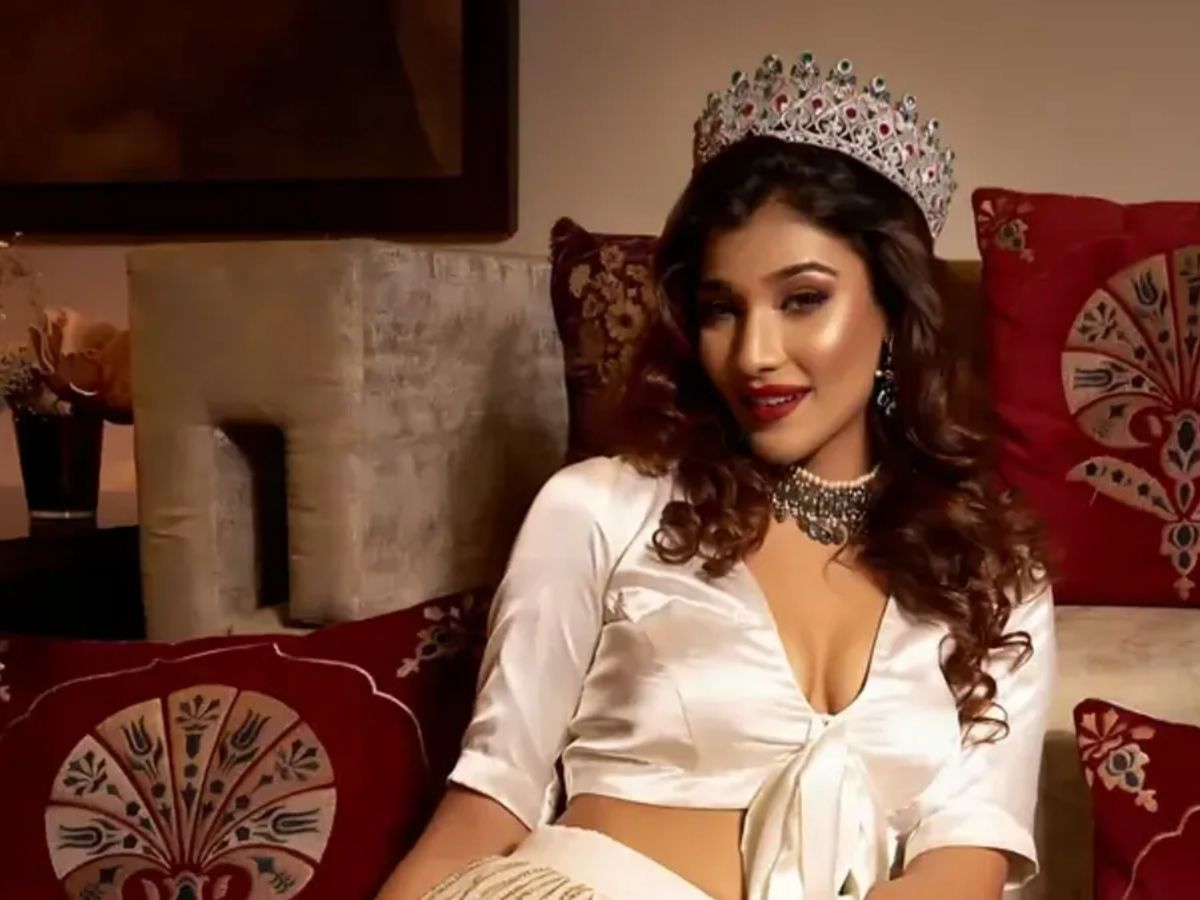 बिग बॉस 19 में अपनी अदाएं बिखेर रहीं नेहल चुडासम जीत चुकी हैं ये खिताब, जिसने करियर में लगाए चार चांद - Photo Gallery