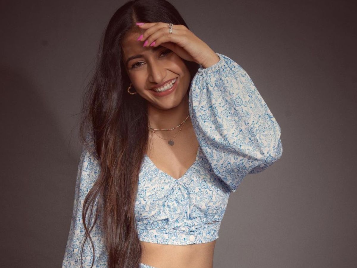 कभी यह एक्ट्रेस थी Ranbir Kapoor की डेंटिस्ट, अपने लुक्स से लेकर ठुमकों के लिए हैं सोशल मीडिया पर हिट - Photo Gallery