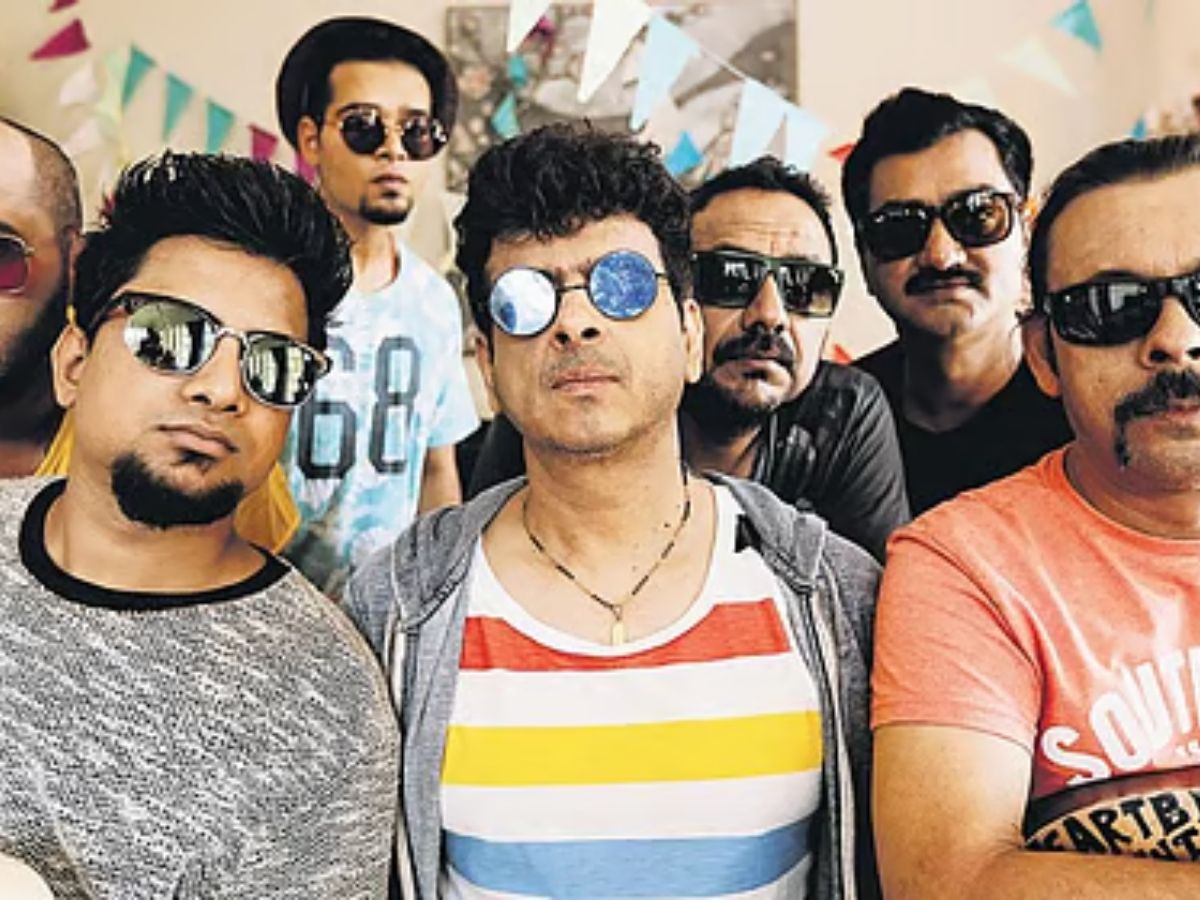 कौन है ये पॉप म्यूजिक सिंगर, जो लाइव परफॉरमेंस में पहनते है अपनी माँ का मंगलसूत्र, जाने इनकी अनोखी कहानी - Photo Gallery