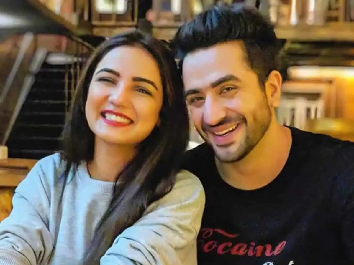 ‘गणपति बप्पा मोरेया’ ना बोलने पर ट्रोल हुआ मुस्लिम एक्टर, और कहा ‘मेरे धर्म में पूजा की इजाजत…’ - Photo Gallery