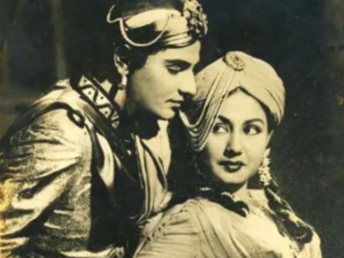 73 साल पुरानी लेकिन Evergreen फ़िल्म, आज भी यूट्यूब पर मचा रही है धमाल और रही है लोगों के दिलों पर राज - Photo Gallery