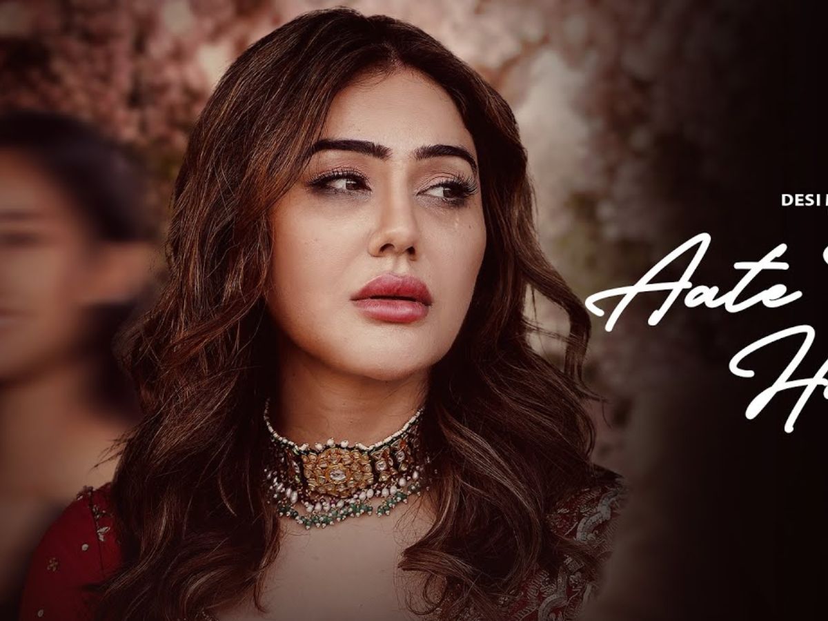 ये हसीना ऐसे गाने बनाती हैं, जिन्हें आप किसी और के सामने चाहकर भी नहीं सुन पाएंगे - Photo Gallery