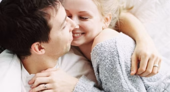 सेक्स करने से क्यों चमक उठता है चेहरा और बढ़ती है एनर्जी? ये 2 फायदे जानकर रह जाएंगे हैरान!