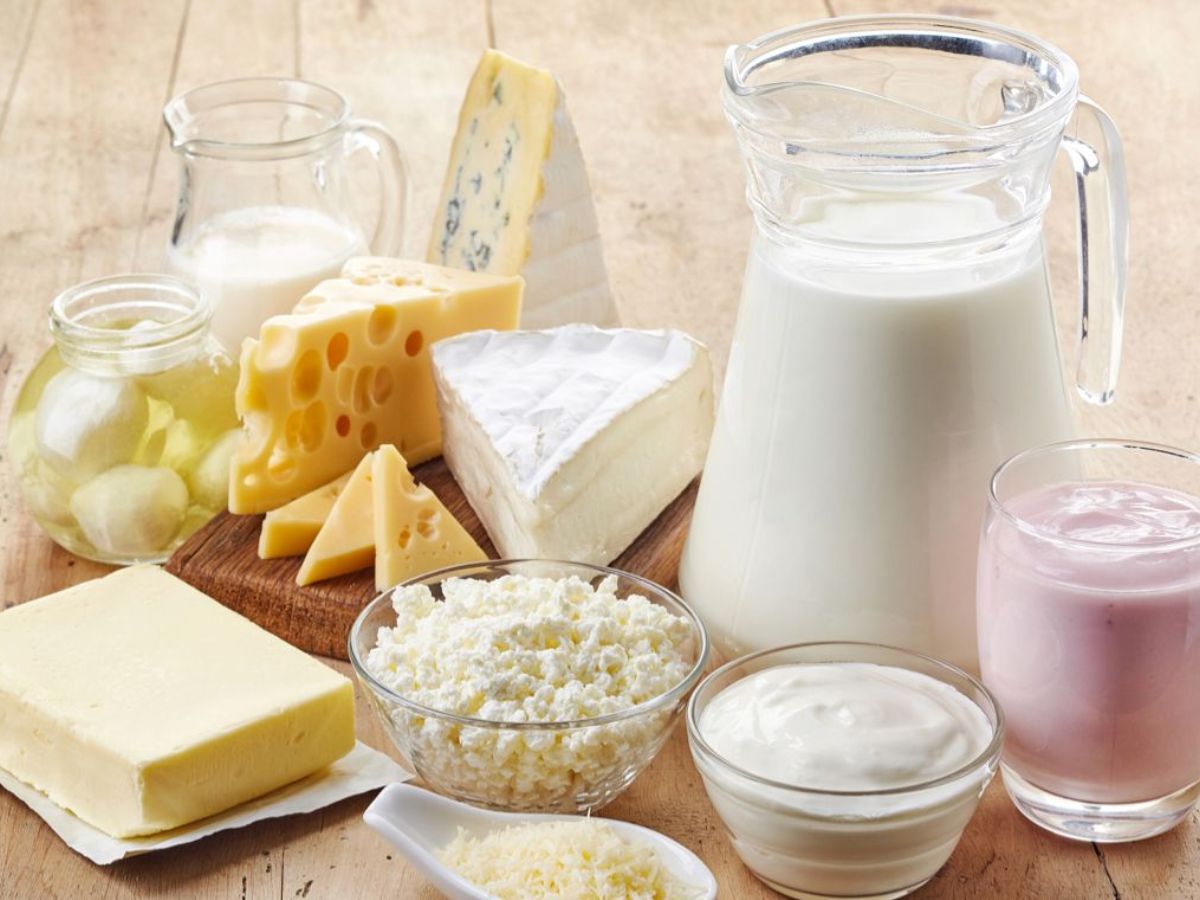 क्या आप भी झेल रहे हैं बैक पेन?तो आज ही अपनी डाइट में शामिल करें ये खास सुपरफूड्स