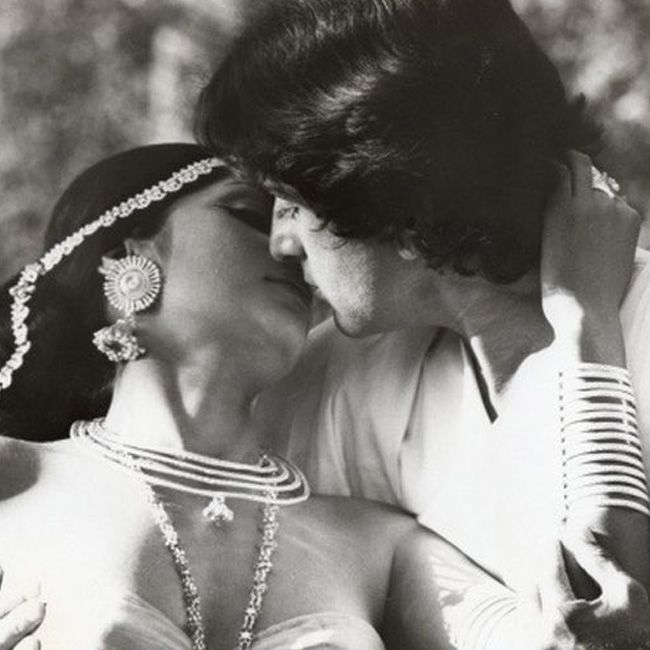 जब न्यूड एक्ट्रेस के सामने शशि कपूर ने जोड़ लिए हाथ, कोर्ट तक पहुंच गई बात, जमकर मचा बवाल