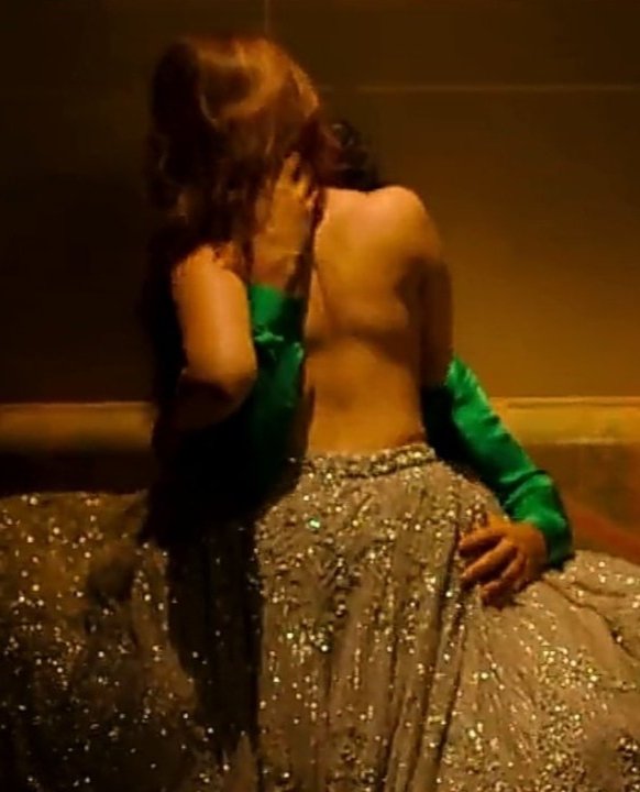 जब तमन्ना भाटिया ने सेक्स सीन्स में तोड़ दी सारी सीमाएं, लोग बोले-इंडिया की नई सनी लियोनी