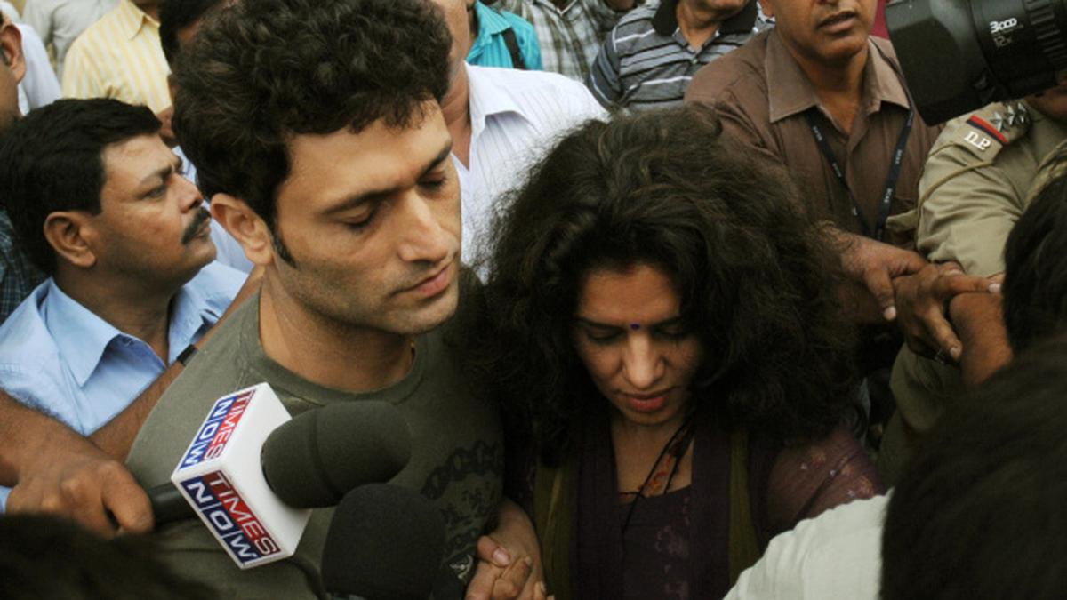 19 साल की नौकरानी से जबरन बनाए संबंध, खतरनाक हुआ अंजाम, बर्बाद हुई इस एक्टर की ज़िंदगी!