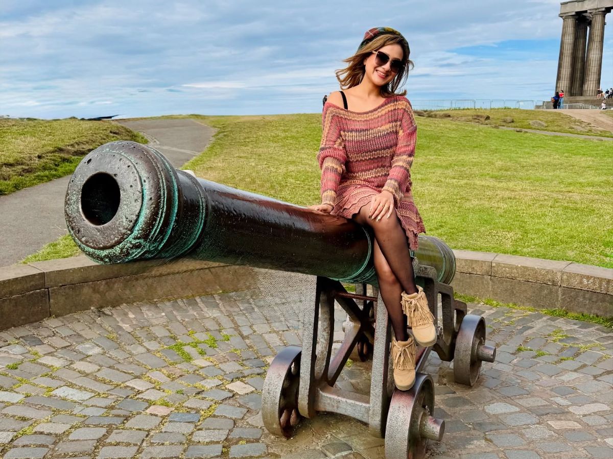 कौन है टीवी एक्ट्रेस Madalsa Sharma, मिथुन चक्रवर्ती से क्या है उनका रिश्ता? - Photo Gallery