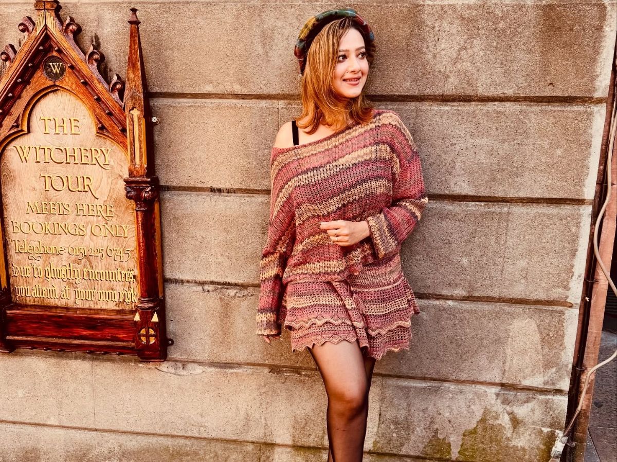 कौन है टीवी एक्ट्रेस Madalsa Sharma, मिथुन चक्रवर्ती से क्या है उनका रिश्ता? - Photo Gallery