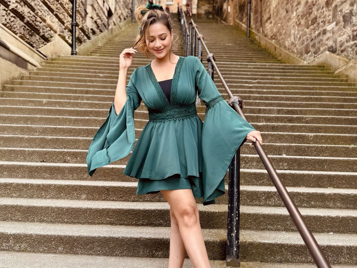 कौन है टीवी एक्ट्रेस Madalsa Sharma, मिथुन चक्रवर्ती से क्या है उनका रिश्ता? - Photo Gallery