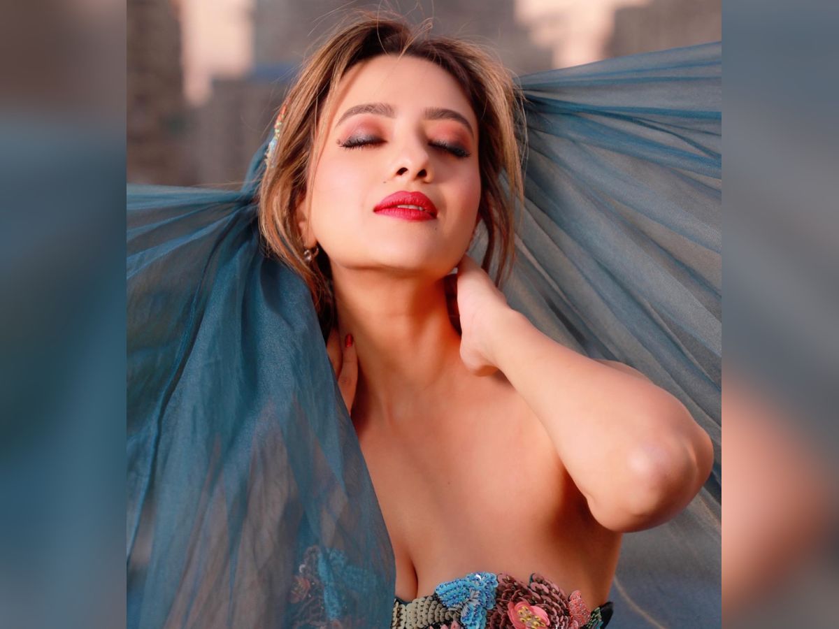 कौन है टीवी एक्ट्रेस Madalsa Sharma, मिथुन चक्रवर्ती से क्या है उनका रिश्ता? - Photo Gallery