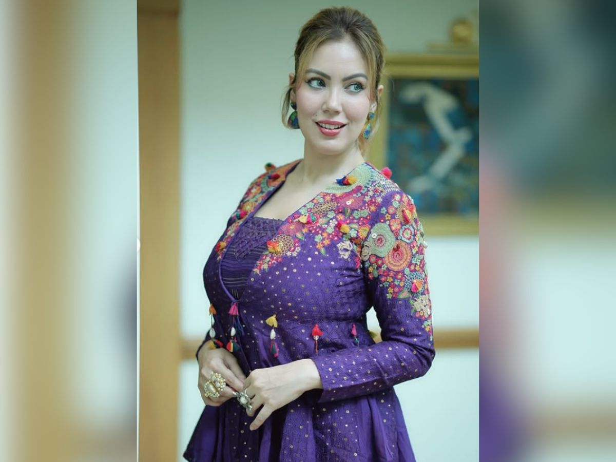 अष्टमी-नवमी में पहनना है कुछ हटकर? तो देखें Munmun Dutta के बेस्ट फेस्टिव आउटफिट कलेक्शन - Photo Gallery