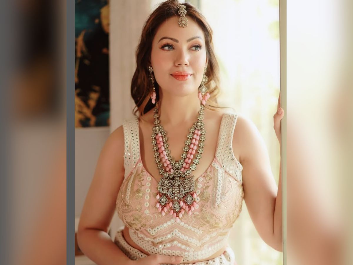 अष्टमी-नवमी में पहनना है कुछ हटकर? तो देखें Munmun Dutta के बेस्ट फेस्टिव आउटफिट कलेक्शन - Photo Gallery