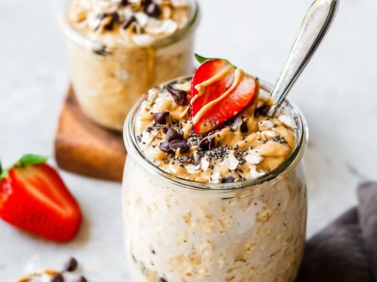 क्या आप भी चाहते हैं हेल्दी नाश्ता? तो ट्राई करें ये 7 ओवरनाइट ओट्स रेसिपी! - Photo Gallery