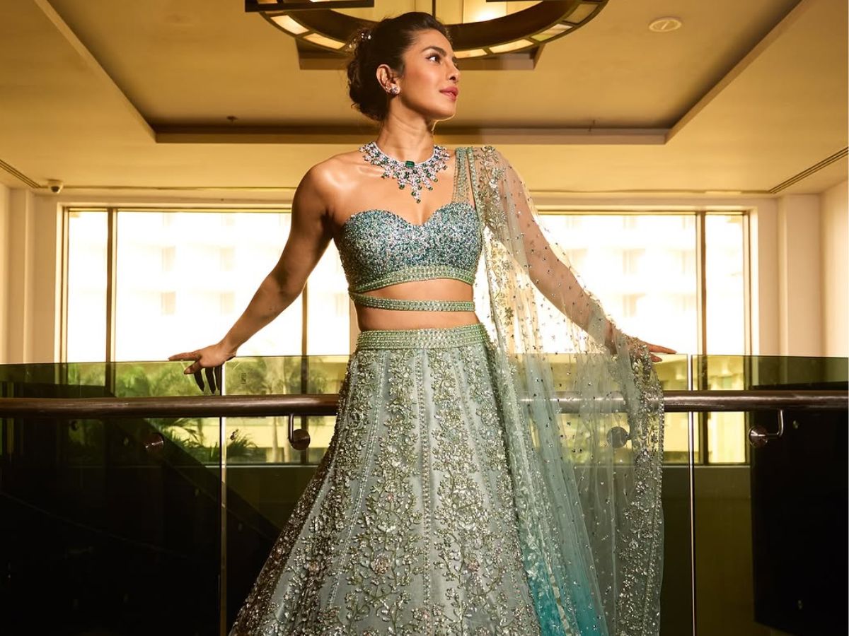 navratri-2025-jewelry-trend-shraddha-kapoors-oxidized-neckpiece-to-kriti-sanons-statement-earrings Navratri 2025: सेलेब-स्टाइल ज्वेलरी से पाएं परफेक्ट गरबा-डांडिया लुक