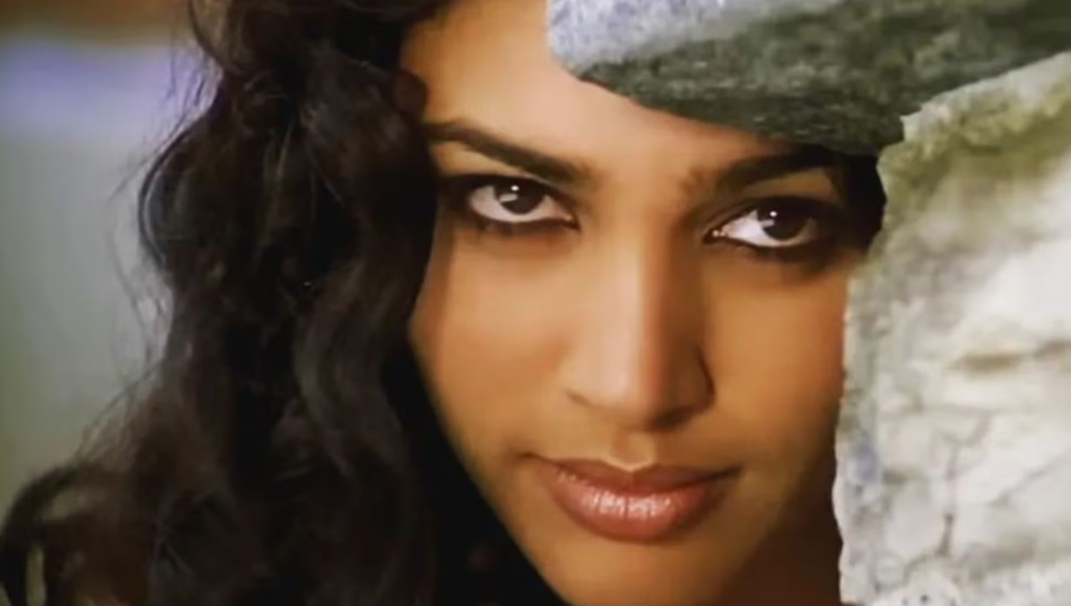 कोई पागलखाने में तो किसी को दाऊद इब्राहिम ने किया किडनैप, सालों से गायब हैं ये बॉलीवुड सितारे!