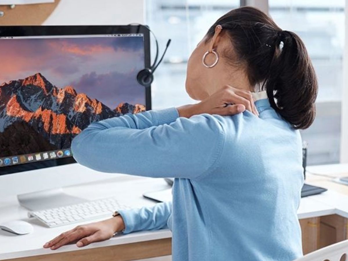 ऑफिस में बैठकर भी रहिए फिट और एनर्जेटिक-अपनाएं ये डेस्क-फ्रेंडली एक्सरसाइज - Photo Gallery