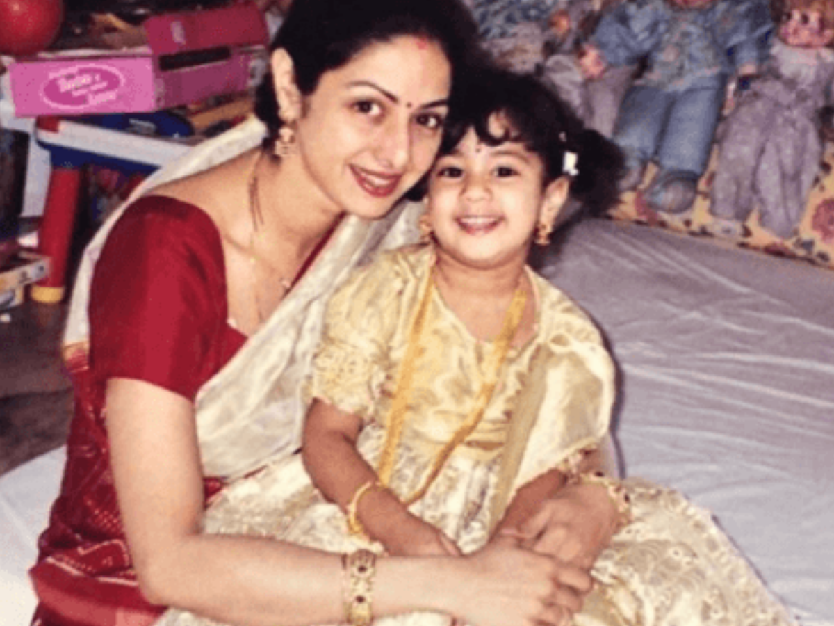 श्रीदेवी से नीना गुप्ता और नेहा तक, शादी से पहले प्रेग्नेंट हो गई थीं ये बॉलीवुड एक्ट्रेसेस! - Photo Gallery