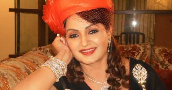 17 साल की एक्ट्रेस से डायरेक्टर की ओछी हरकत, रात 11:30 बजे होटल में बुलाया और…