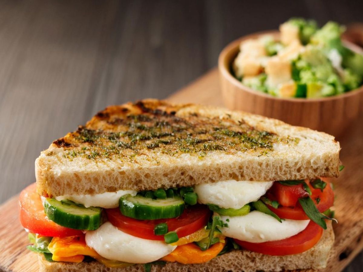 याददाश्त बढ़ानी है? ट्राय करें ये 10 ब्रेन-बूस्टिंग टिफिन बॉक्स आइडियाज - Photo Gallery