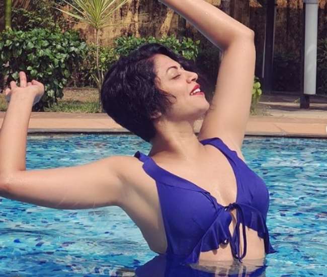 kavita-kaushik-molested-by-teacher-in-childhood-her-parents-reaction-will-shock-you जब घर में अकेला पाकर यहां-वहां छूने लगा टीचर, एक्ट्रेस के घरवालों का रिएक्शन जान चौंक जाएंगे